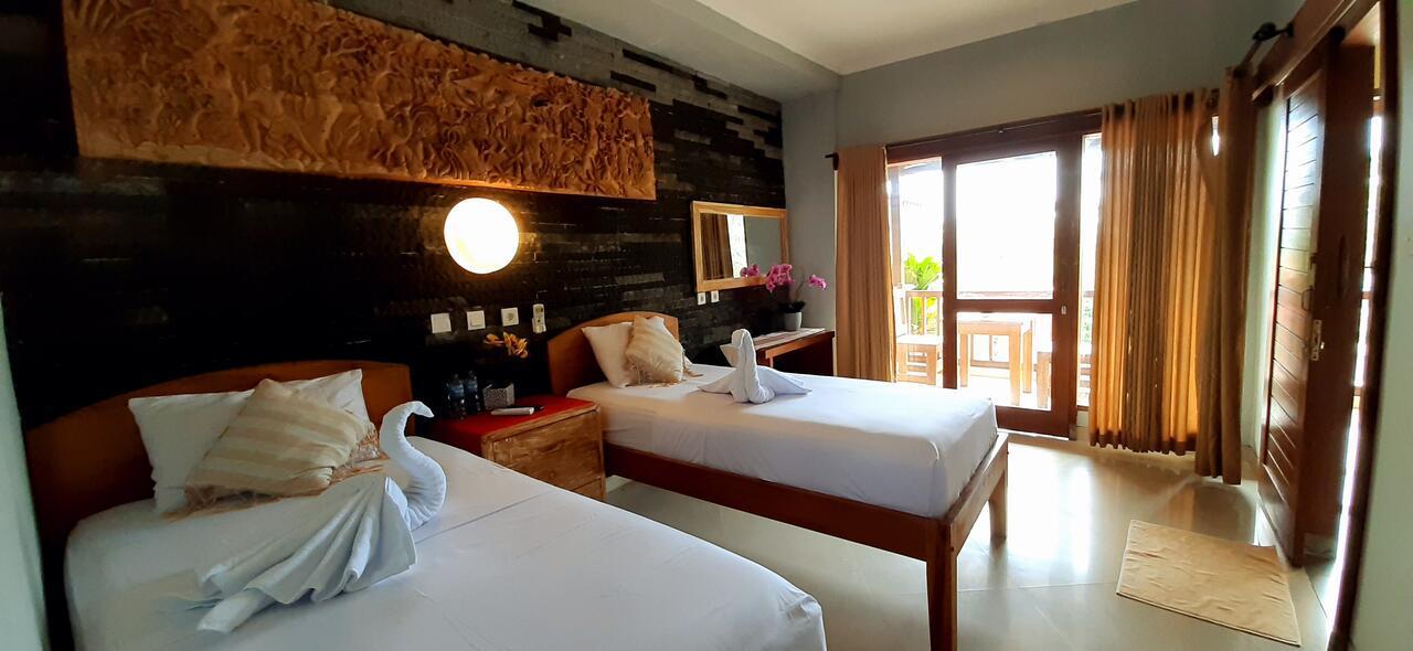 The Point Surfcamp Bali Hotel Pulukan Exterior photo