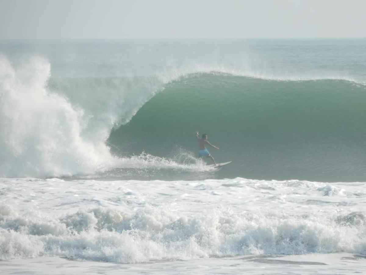 The Point Surfcamp Bali Hotel Pulukan Exterior photo